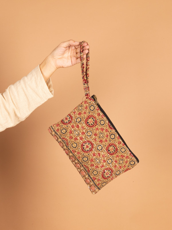 NECESER/CLUTCH TINEGHIR 04