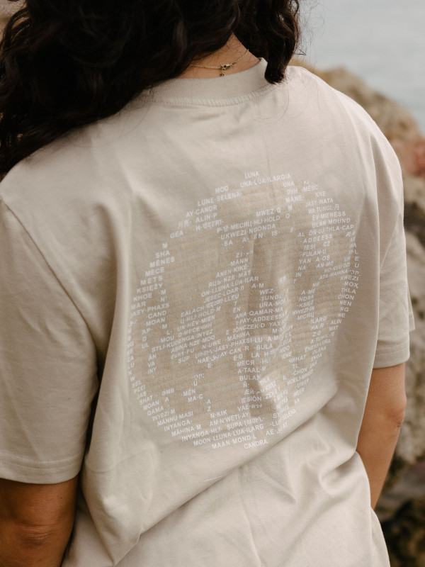 CAMISETA BAJO LA MISMA LUNA