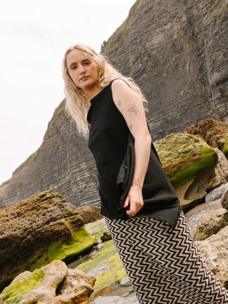 ASY METRIC BLACK SHIRT