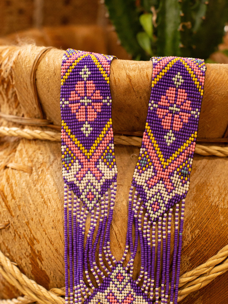 COLLAR CANTO TRIBAL 09