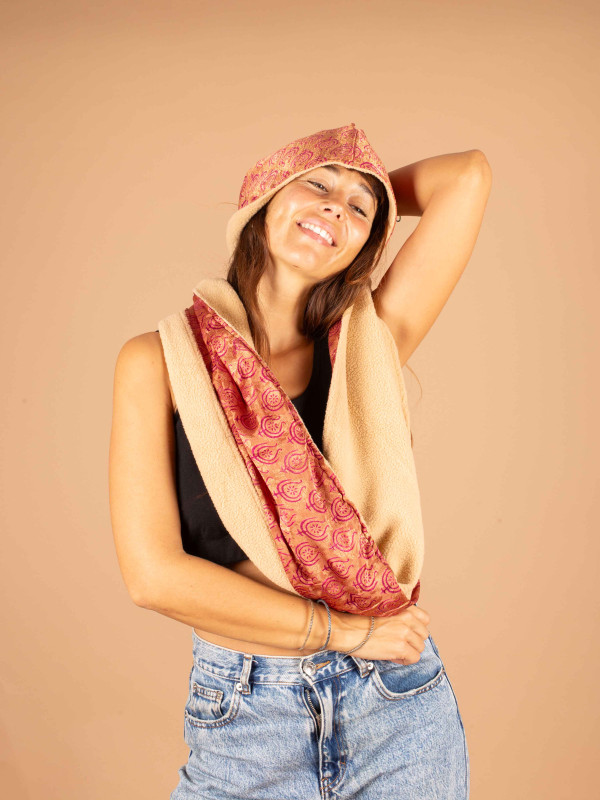 FLEECE MAGIC HOOD 01