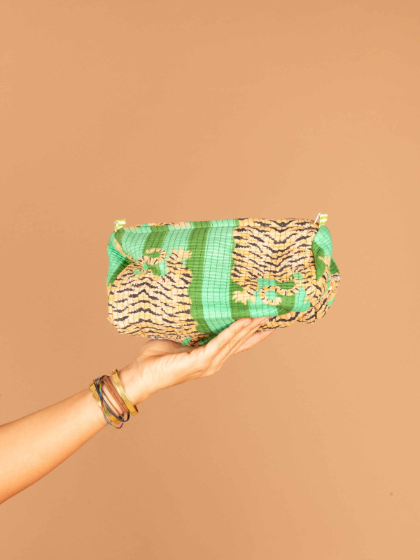 NECESER INDIA MEDIANO 47