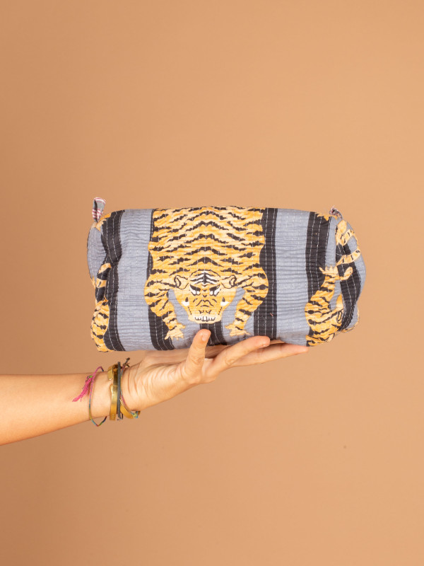 NECESER INDIA GRANDE 52