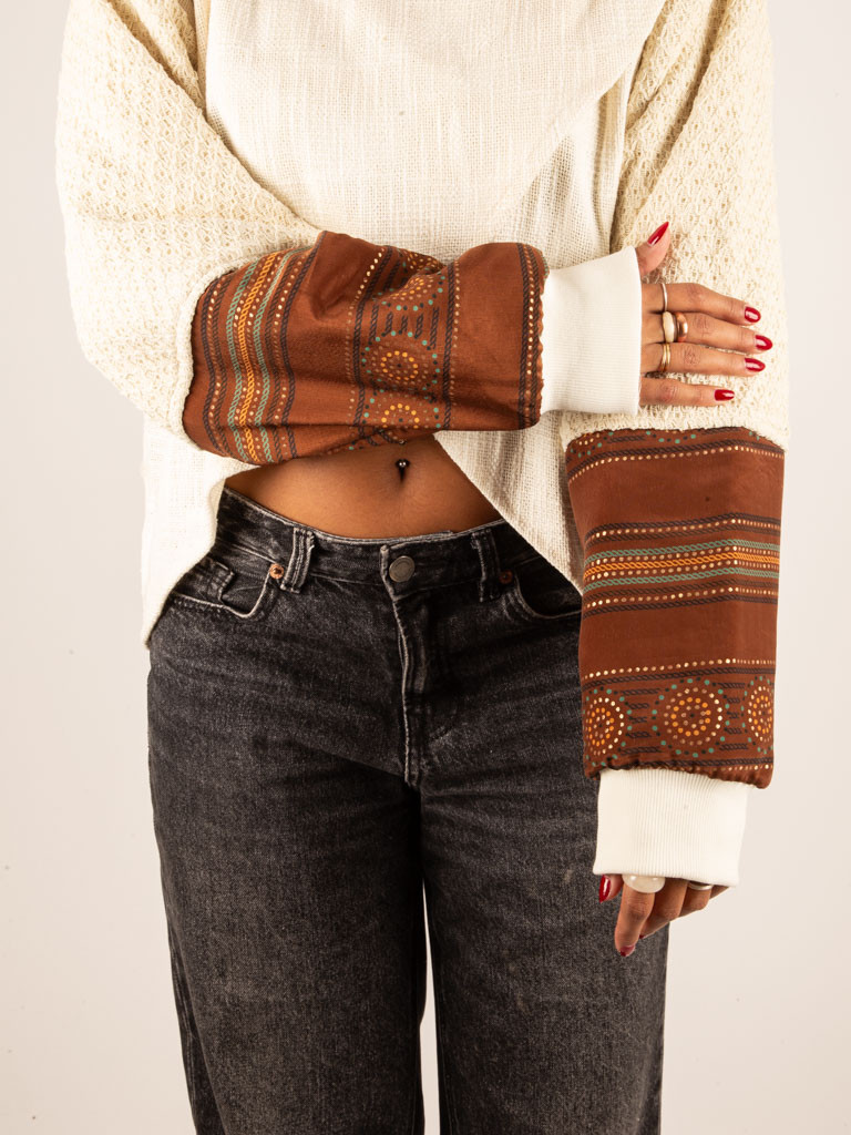 OPENING HEART SWEATSHIRT WHITE 03