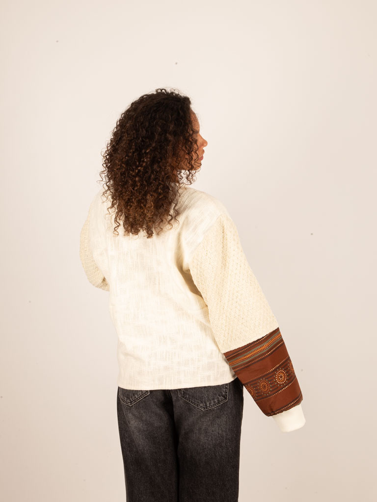 OPENING HEART SWEATSHIRT WHITE 03