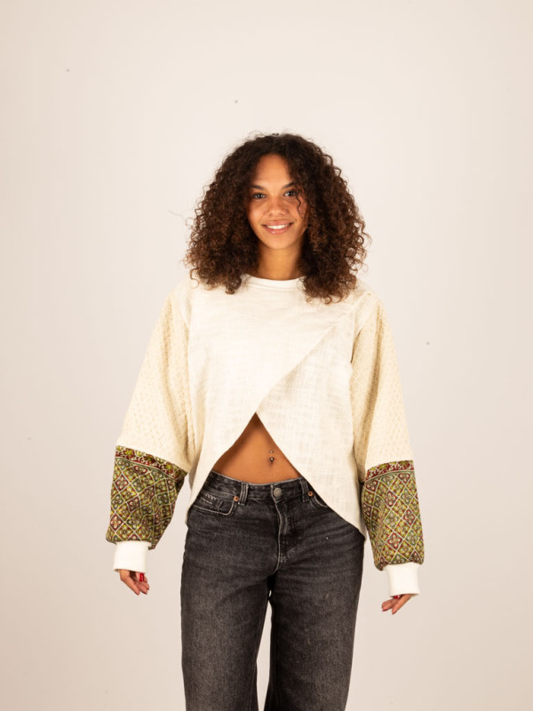 OPENING HEART SWEATSHIRT WHITE 06