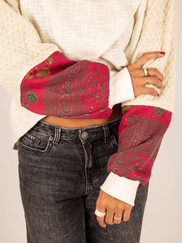 OPENING HEART SWEATSHIRT WHITE 09 2