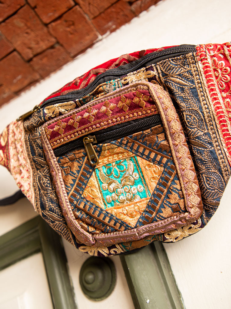 RIÑONERA TESORO 010