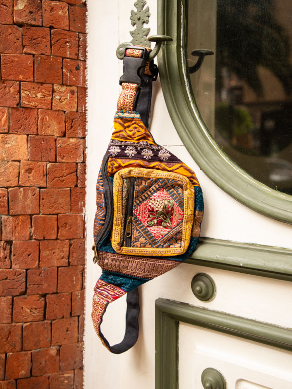 RIÑONERA TESORO 011