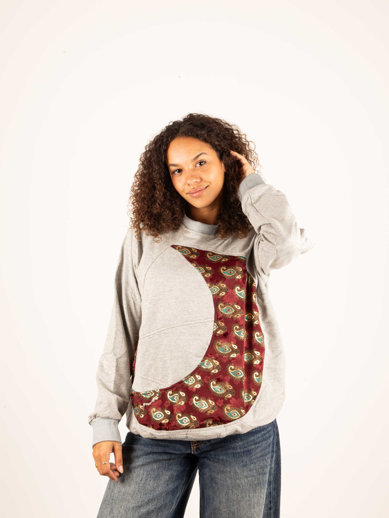 SUN AND MOON GREY SWEATSHIRT 03