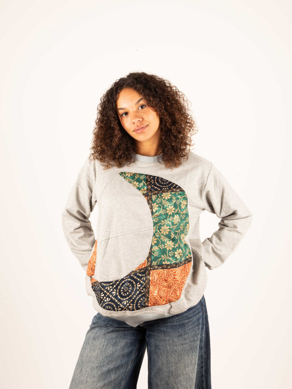 SUN AND MOON GREY SWEATSHIRT 05