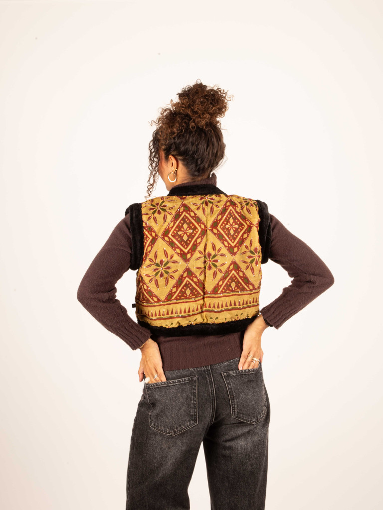 TEDDY KIRAT VEST  05