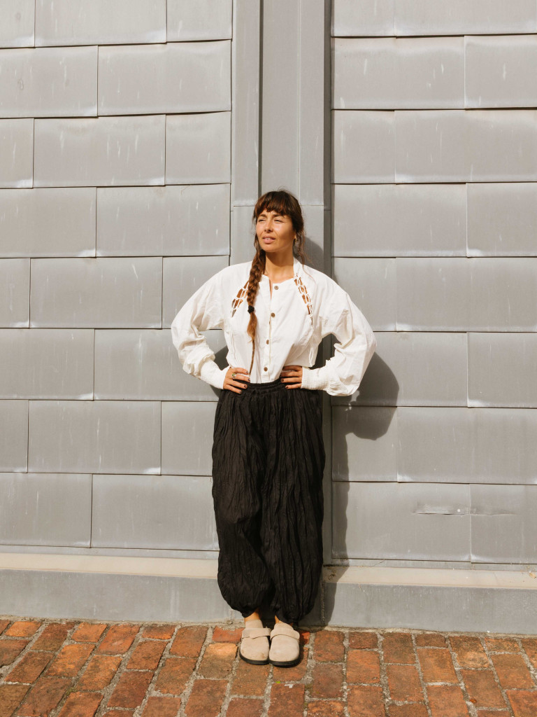 BLACK UMBRELLA TROUSERS