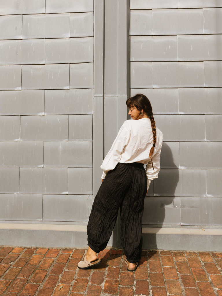 BLACK UMBRELLA TROUSERS