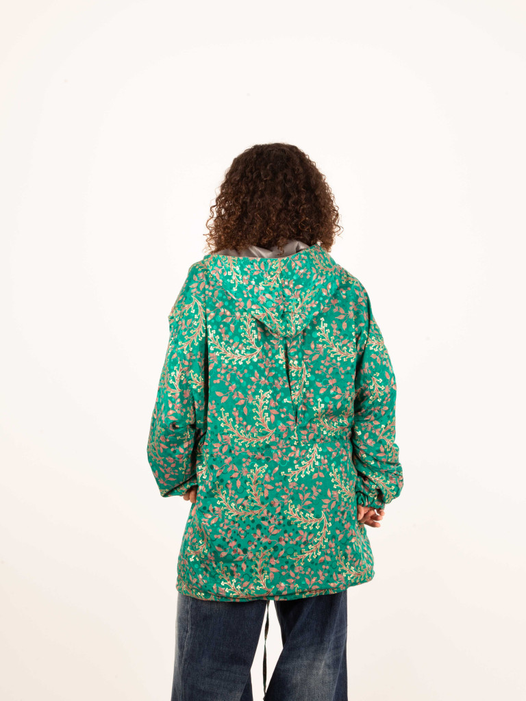 CHUBASQUERO AGUA SAGRADA 012