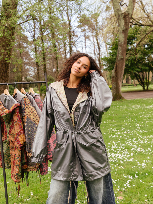 AGUA SAGRADA RAINCOAT 015