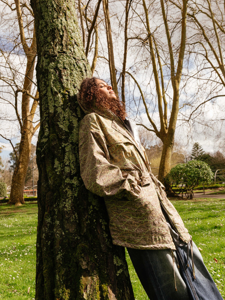 AGUA SAGRADA RAINCOAT 015