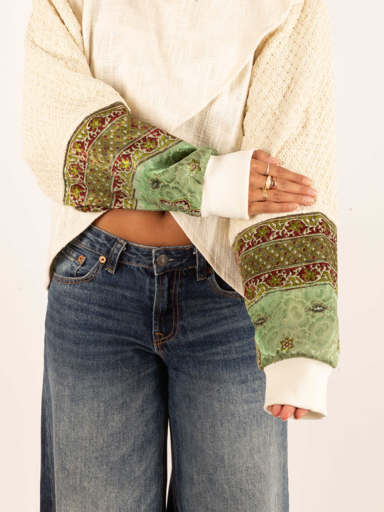 OPENING HEART SWEATSHIRT WHITE 010