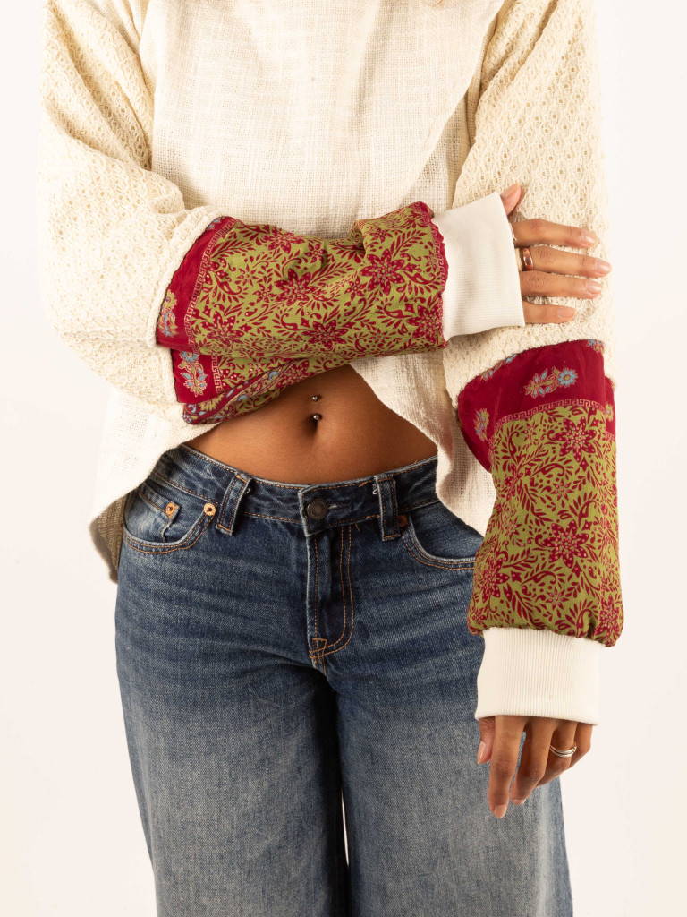 OPENING HEART SWEATSHIRT WHITE 015