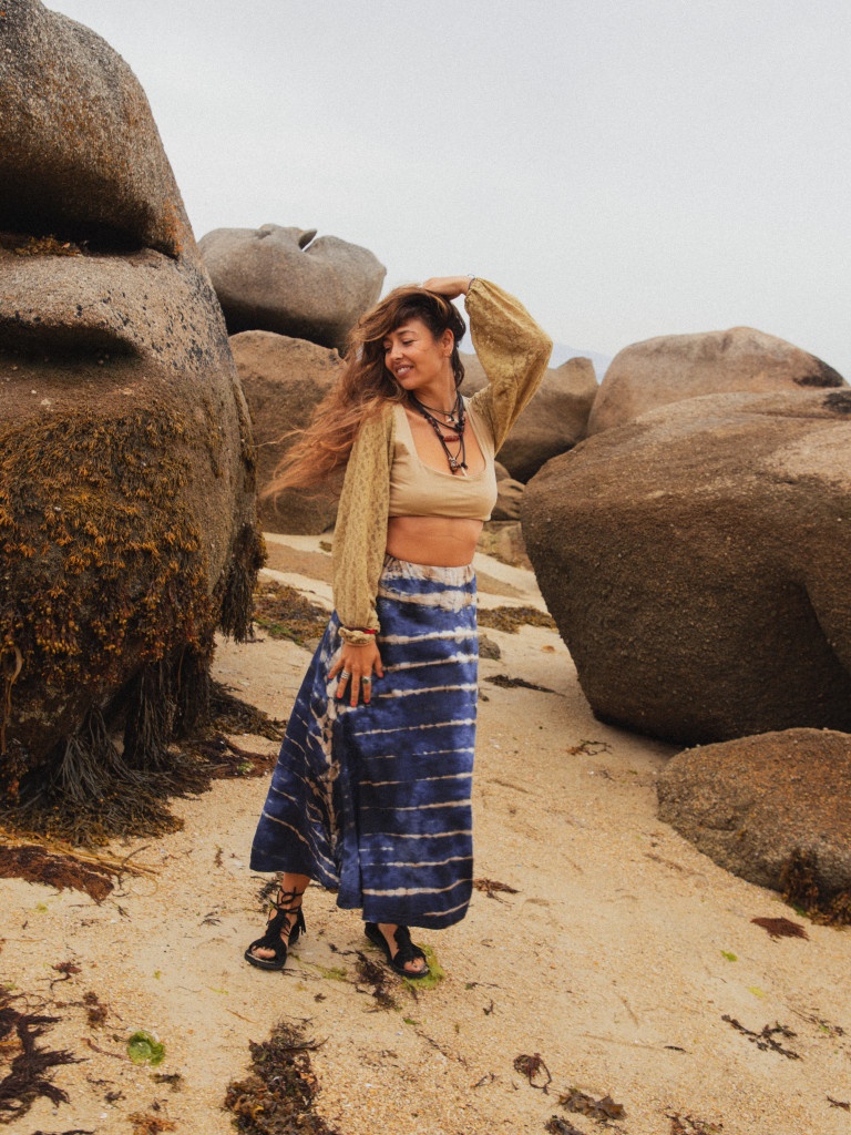 BAHARI TOP