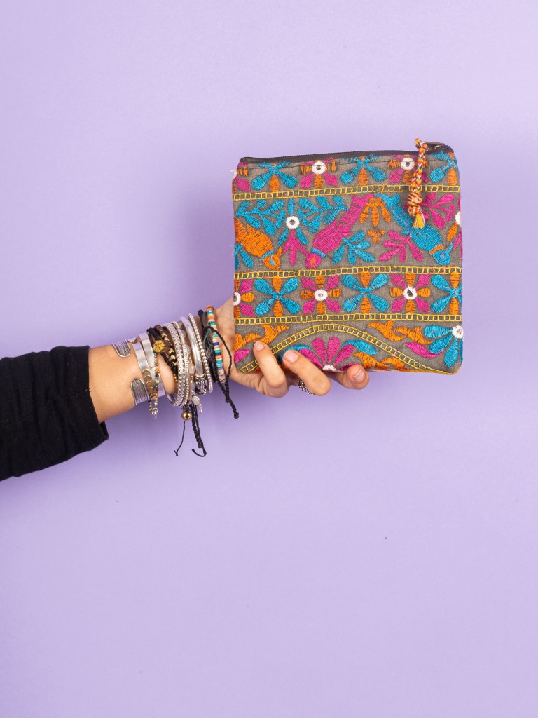 GUYARAT COSMETIC BAG 012