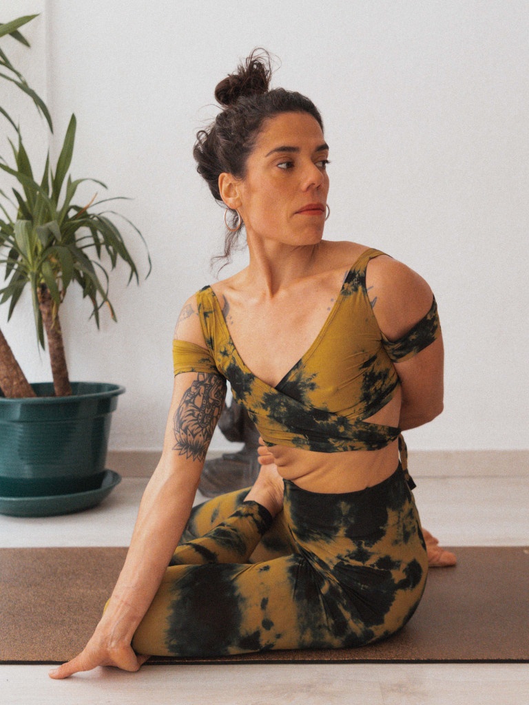 YOGA TOP FOSSIL
