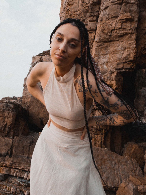 HAMANASU WHITE TSHIRT 2