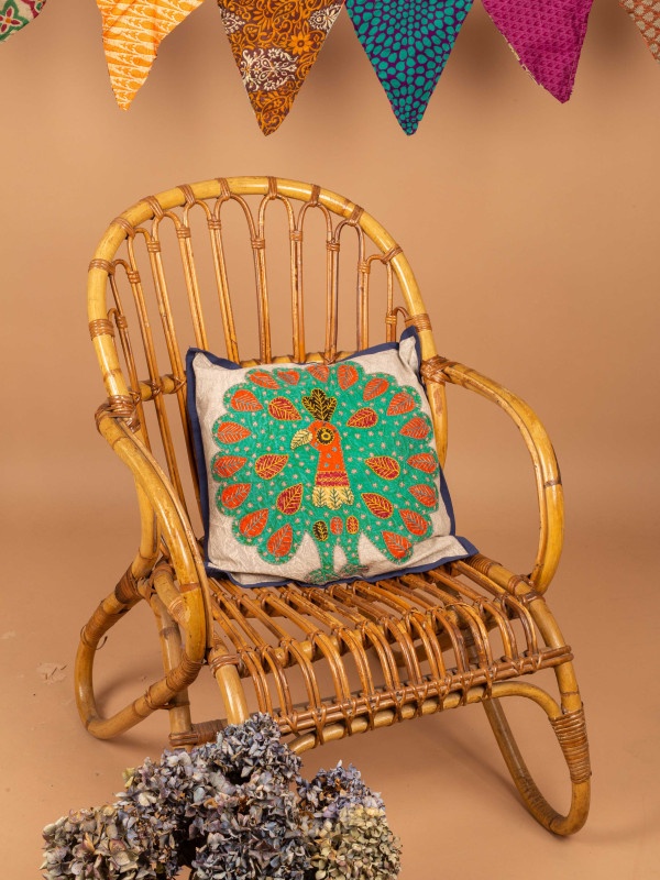 PEACOK CUSHION COVER 03