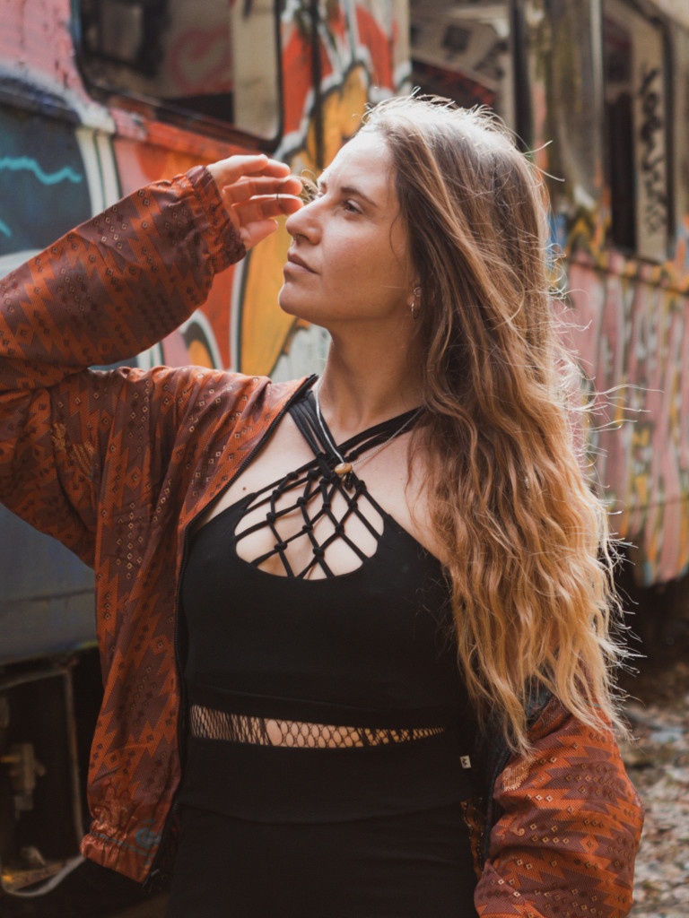 BLACK MACRAMÉ TOP