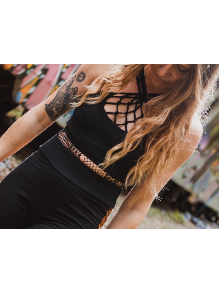 BLACK MACRAMÉ TOP