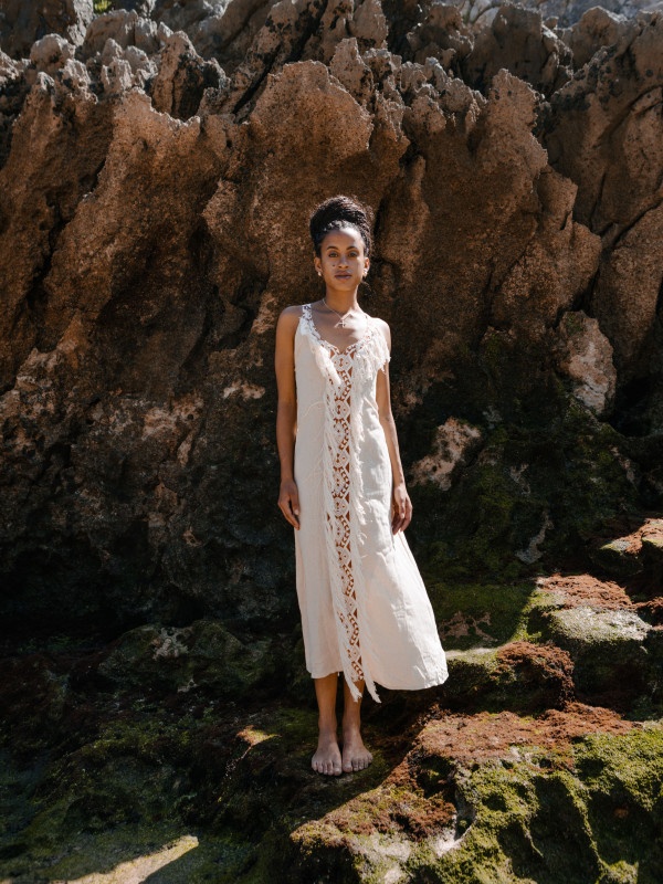 WHITE AINA DRESS