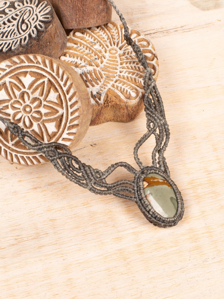 MACRAMÉ NECKLACE 20