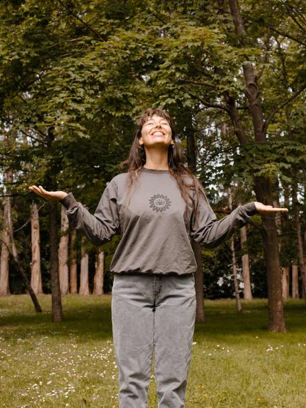 SUDADERA " EL SOL CURA "